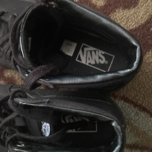 Vans - Picture 2 of 5